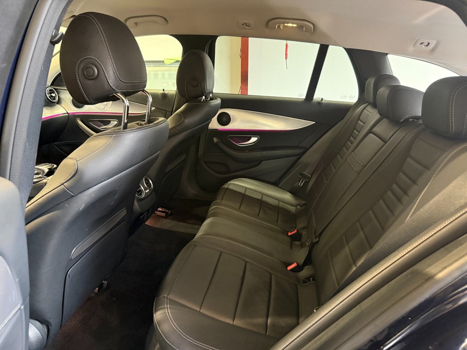 Mercedes E300 de 2,0 AMG Line stc. aut. 5d