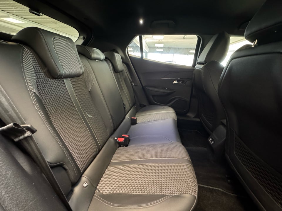 Peugeot 2008 1,5 BlueHDi 130 GT Line EAT8 5d