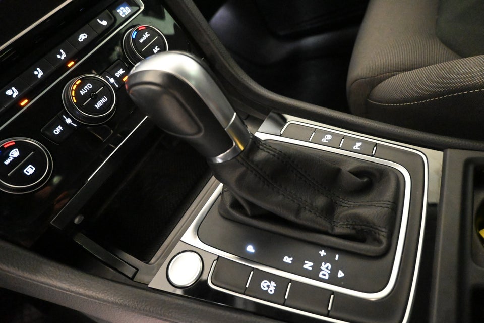 VW Golf VII 1,5 TSi 150 Highline Variant DSG 5d