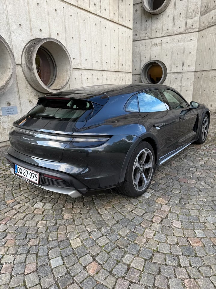 Porsche Taycan 4 Performance+ Cross Turismo 5d