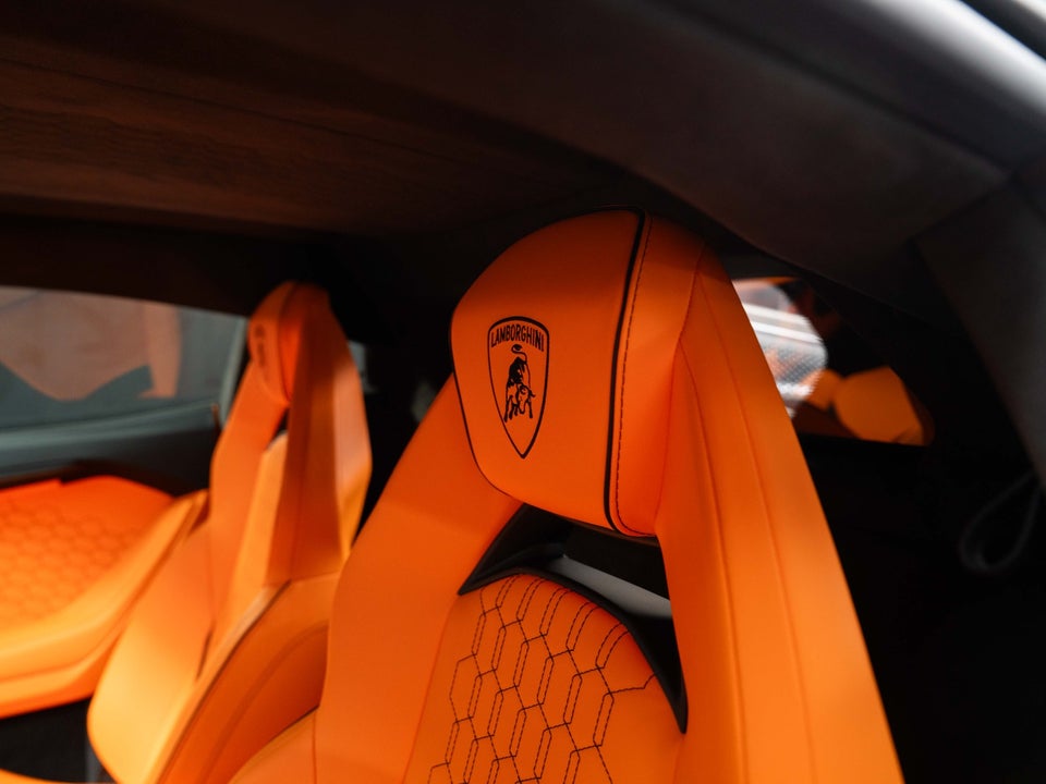 Lamborghini Revuelto 6,5  2d