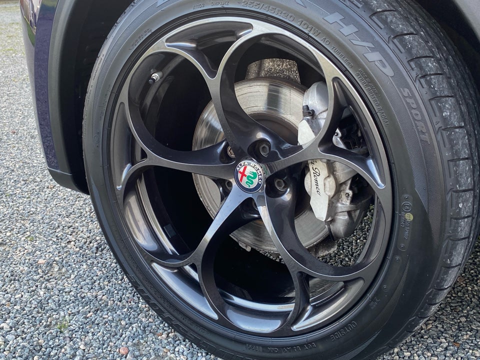 Alfa Romeo Stelvio 2,2 JTD 190 Super aut. 5d