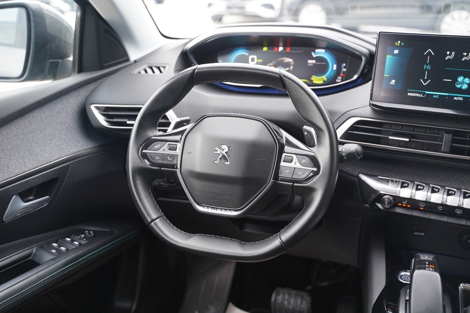 Peugeot 3008 1,6 Hybrid Selection Sport EAT8 5d