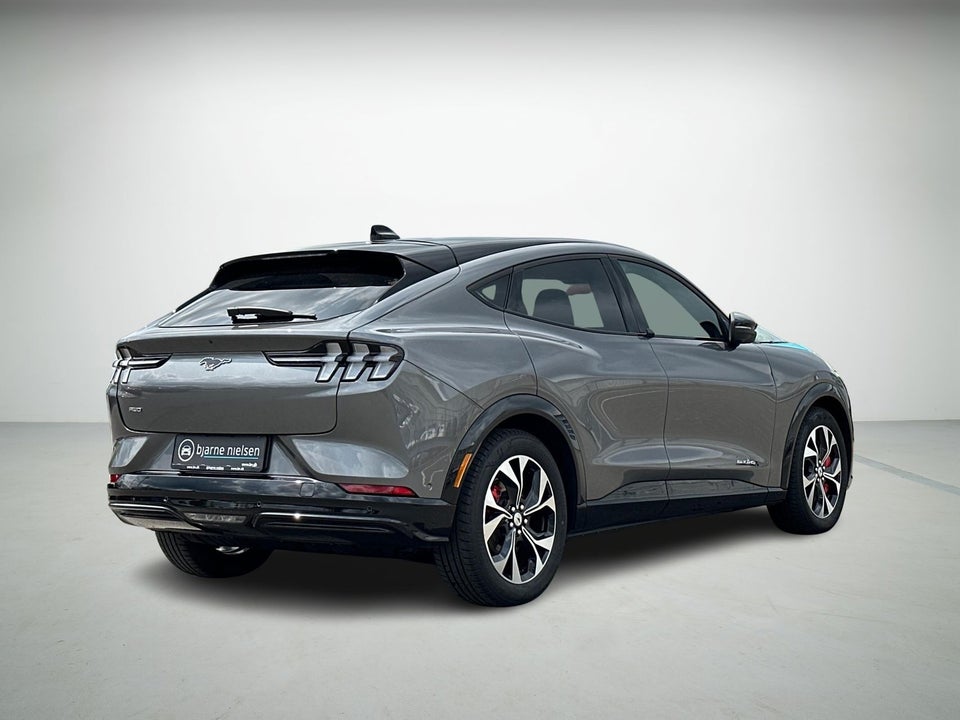 Ford Mustang Mach-E 75 Standard Range AWD 5d