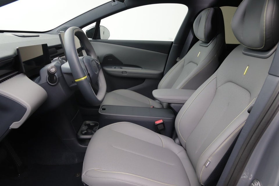 Lynk & Co 02 More 5d