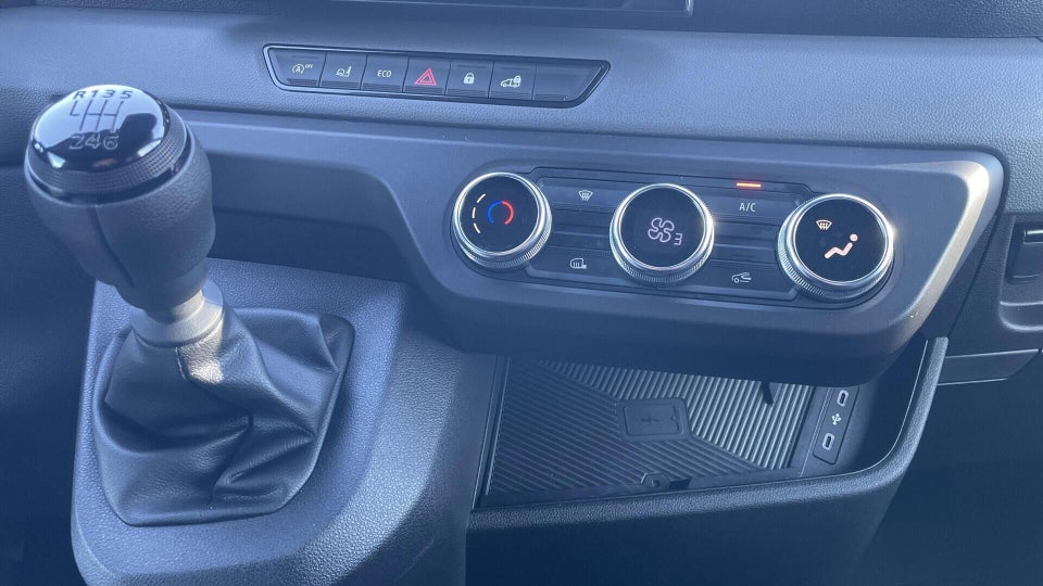 Renault Master V T33 2,0 dCi 130 L2H2 Kassevogn