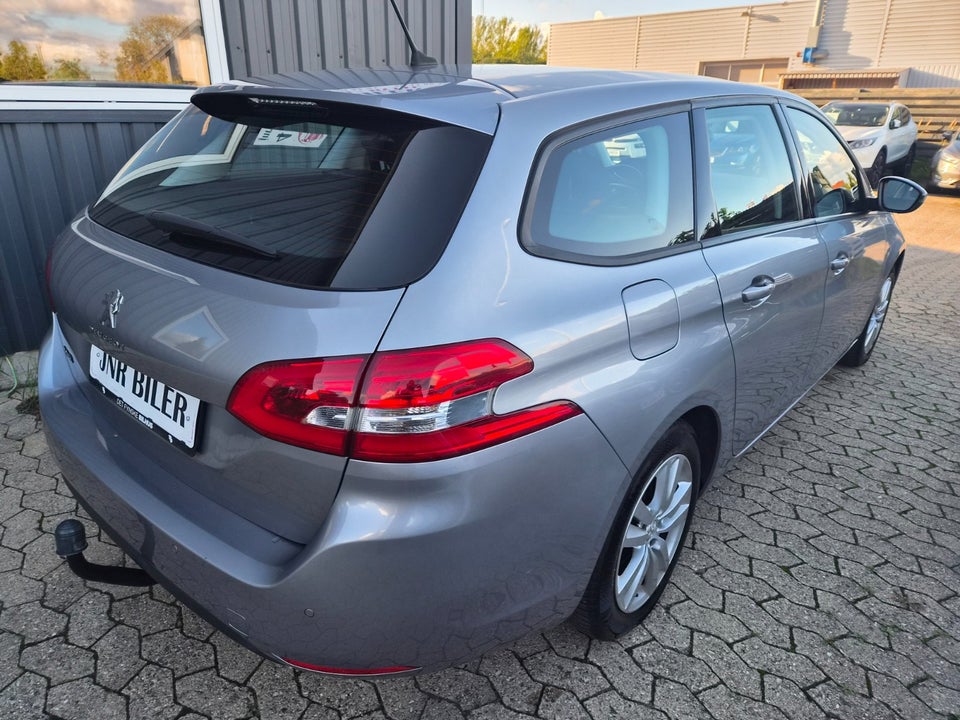 Peugeot 308 1,5 BlueHDi 130 Prestige SW EAT6 5d