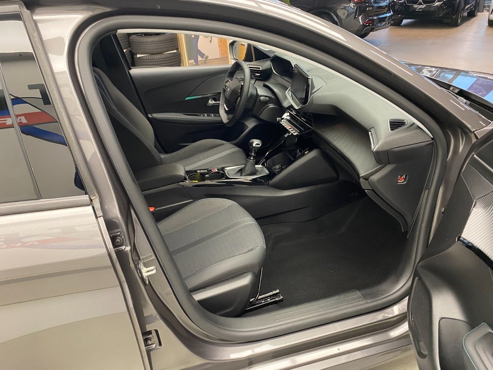 Peugeot 208 1,2 PureTech 100 Allure 5d