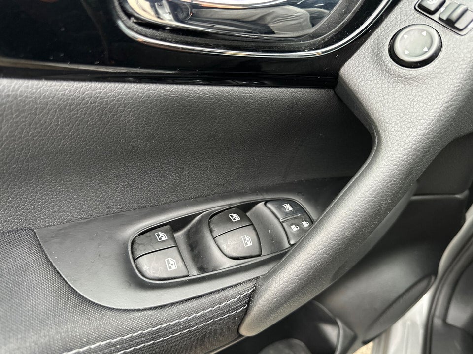 Nissan Qashqai 1,3 Dig-T 160 N-Connecta DCT 5d