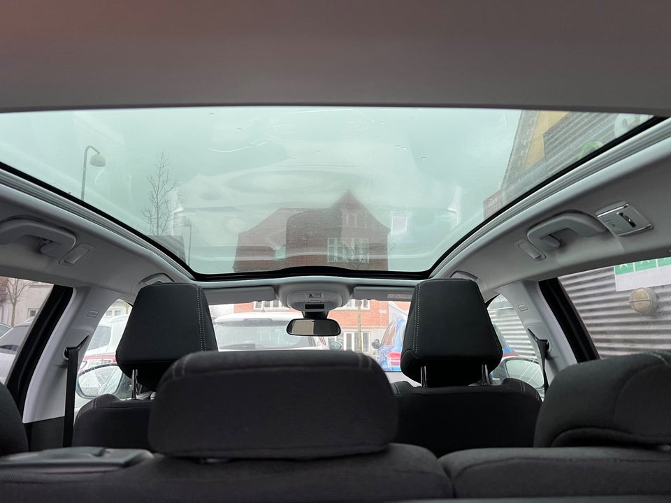 Peugeot 308 1,5 BlueHDi 130 Selection Sky SW 5d