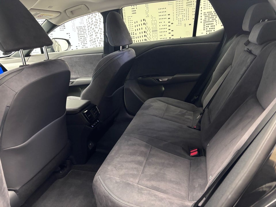 Lexus RZ300e Luxury 5d