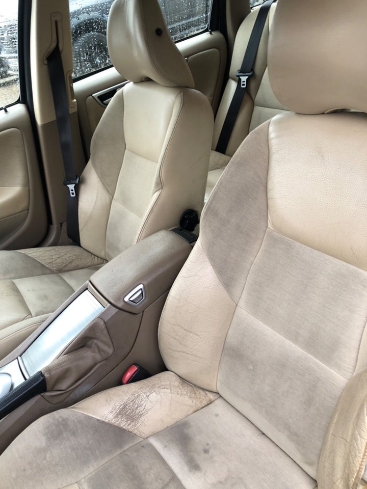 Volvo V70 2,4 140 5d