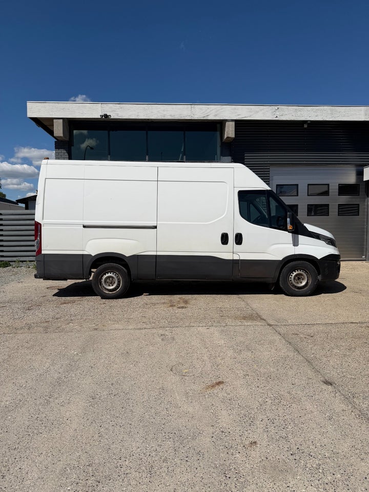 Iveco Daily 3,0 35S18 13,4m³ Van AG8