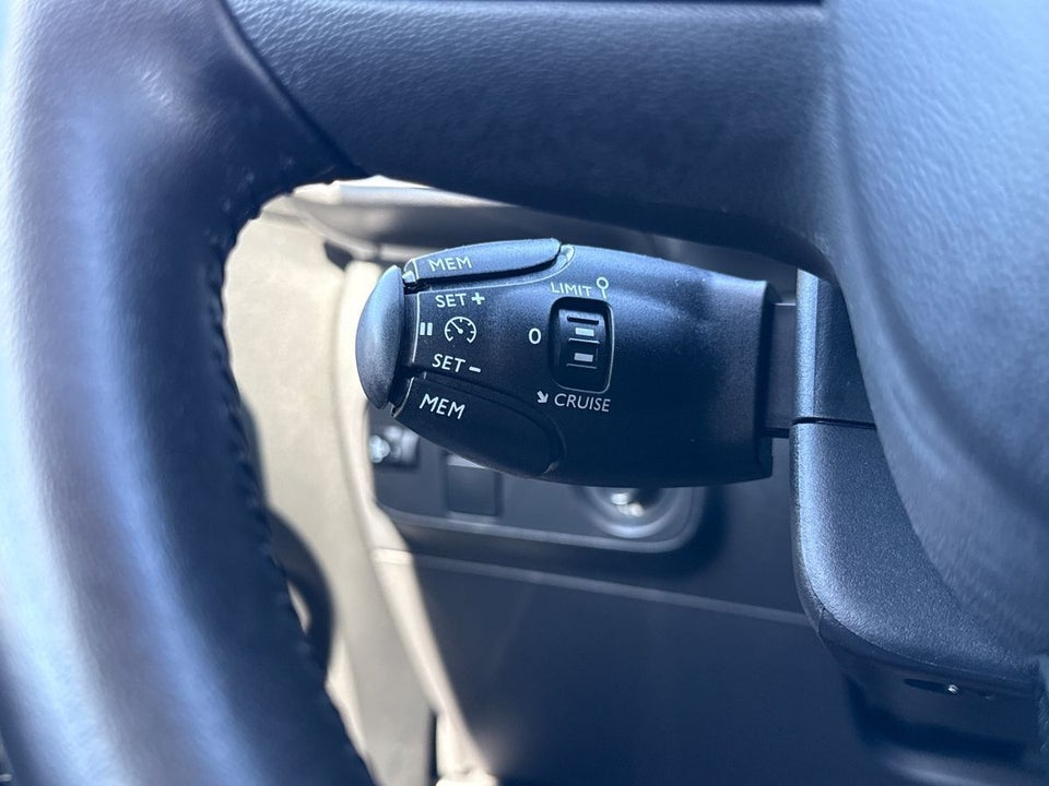 Citroën C3 1,2 PureTech 83 Shine Sport 5d