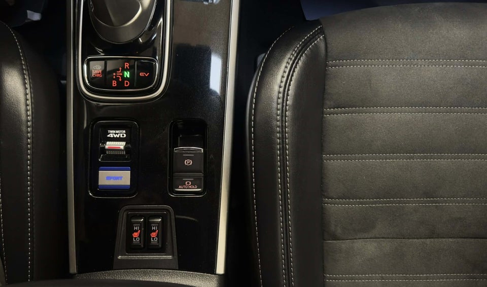 Mitsubishi Outlander 2,4 PHEV Intense CVT 4WD 5d