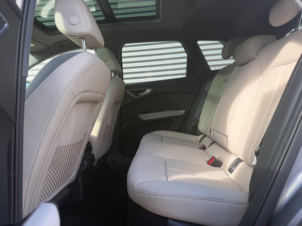 Audi Q4 e-tron 55 quattro 5d