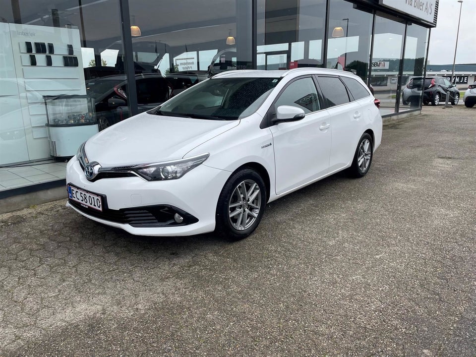 Toyota Auris 1,8 Hybrid H2 Comfort Touring Sports CVT 5d