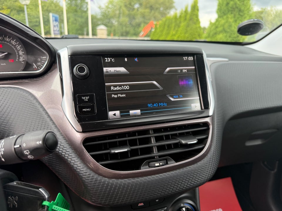 Peugeot 2008 1,2 VTi 82 Excite 5d