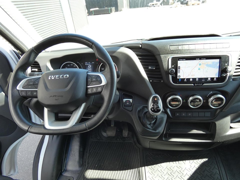 Iveco Daily 3,0 35S18 18m³ Van AG8