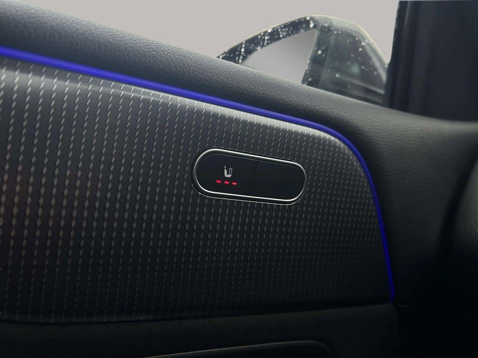 Mercedes EQB250 AMG Line 5d