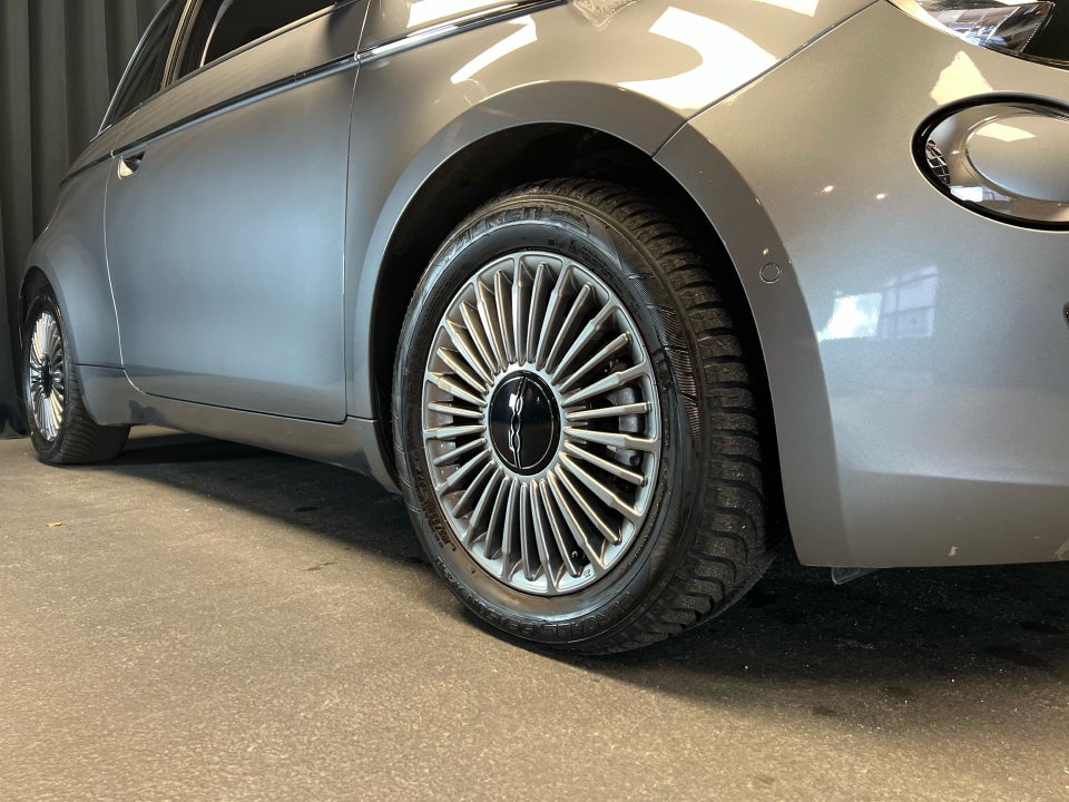 Fiat 500e 42 Icon 3d