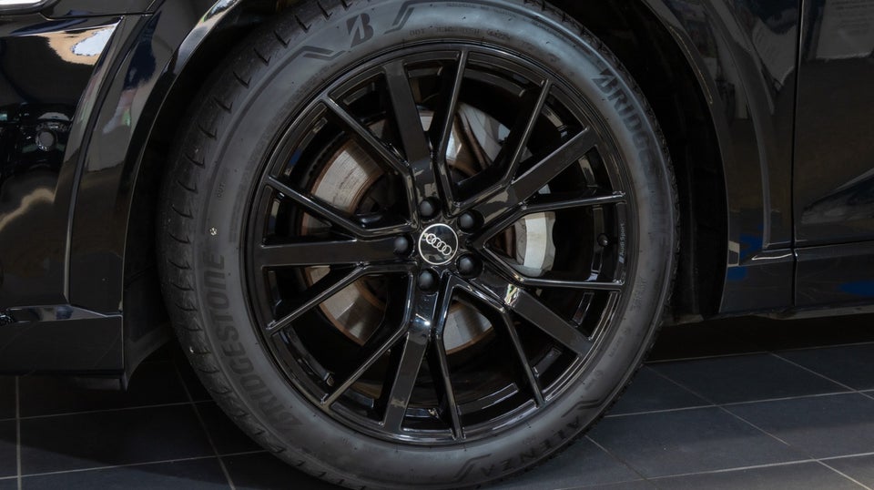 Audi e-tron 55 S-line quattro 5d