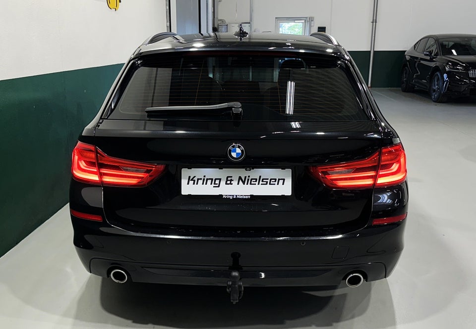 BMW 520d 2,0 Touring Connected aut. 5d