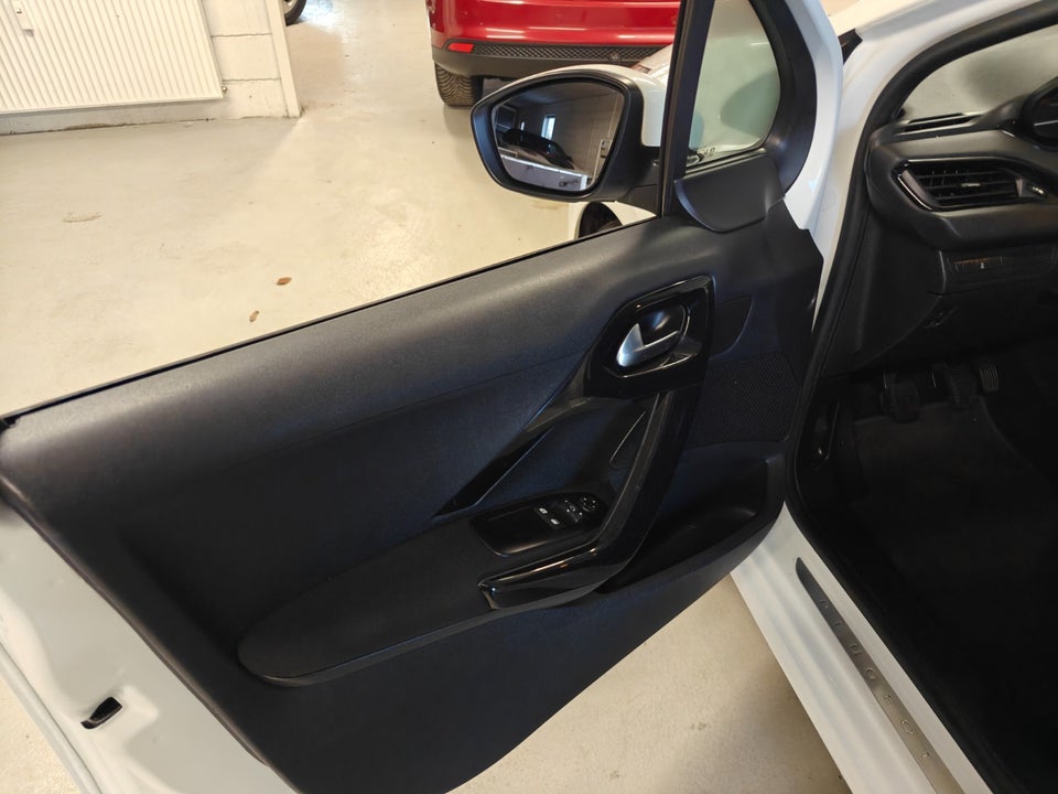 Peugeot 208 1,4 HDi 68 Active 5d