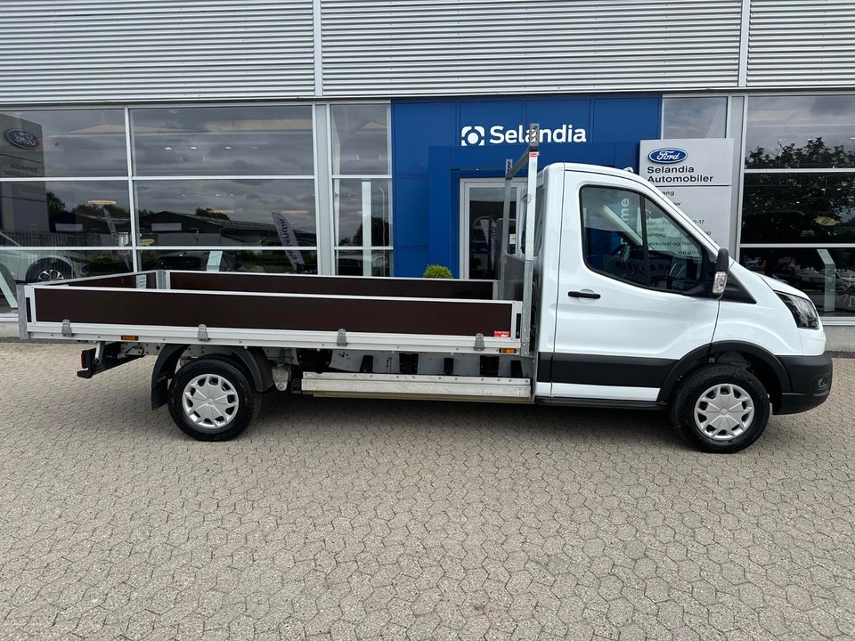 Ford E-Transit 350 L3 Chassis 68 Trend H1 RWD