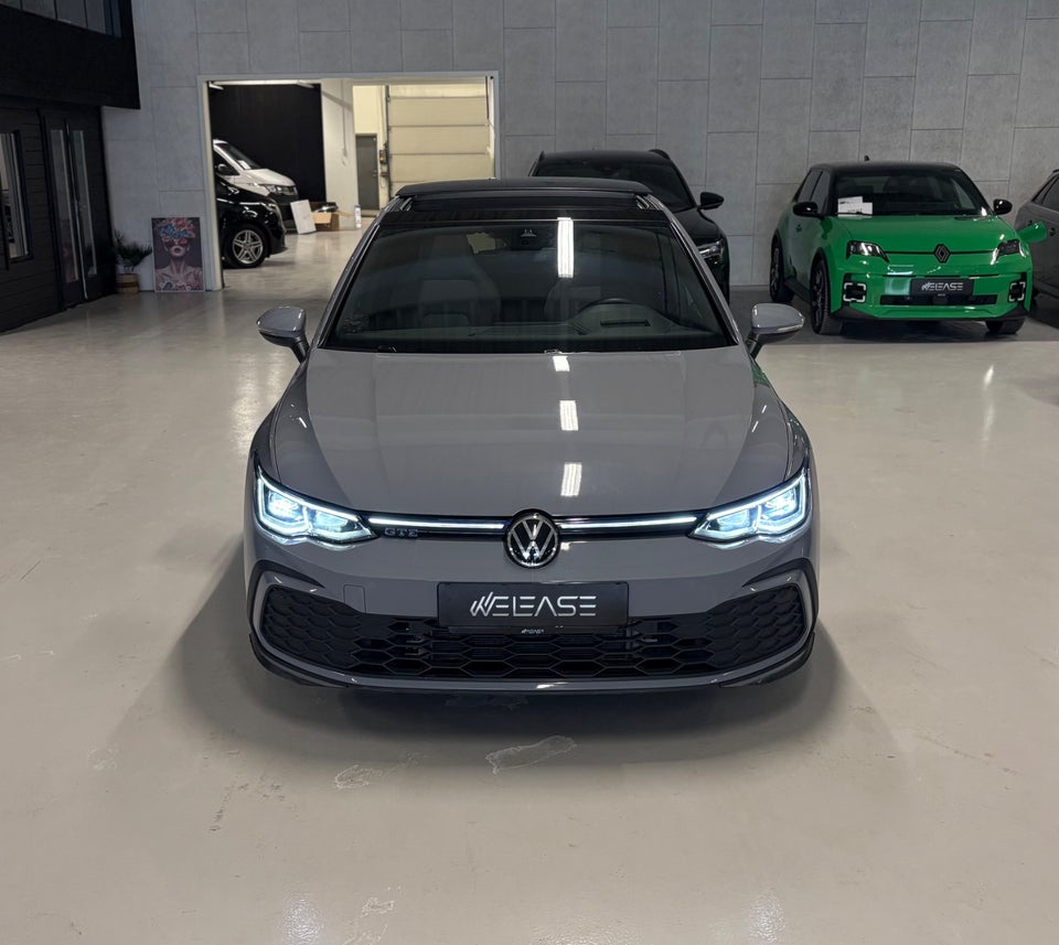 VW Golf VIII 1,4 GTE DSG 5d