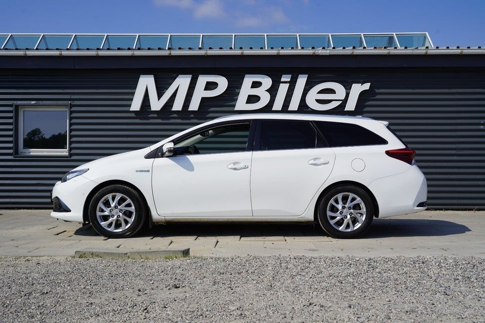 Toyota Auris 1,8 Hybrid H2 Comfort Touring Sports CVT 5d