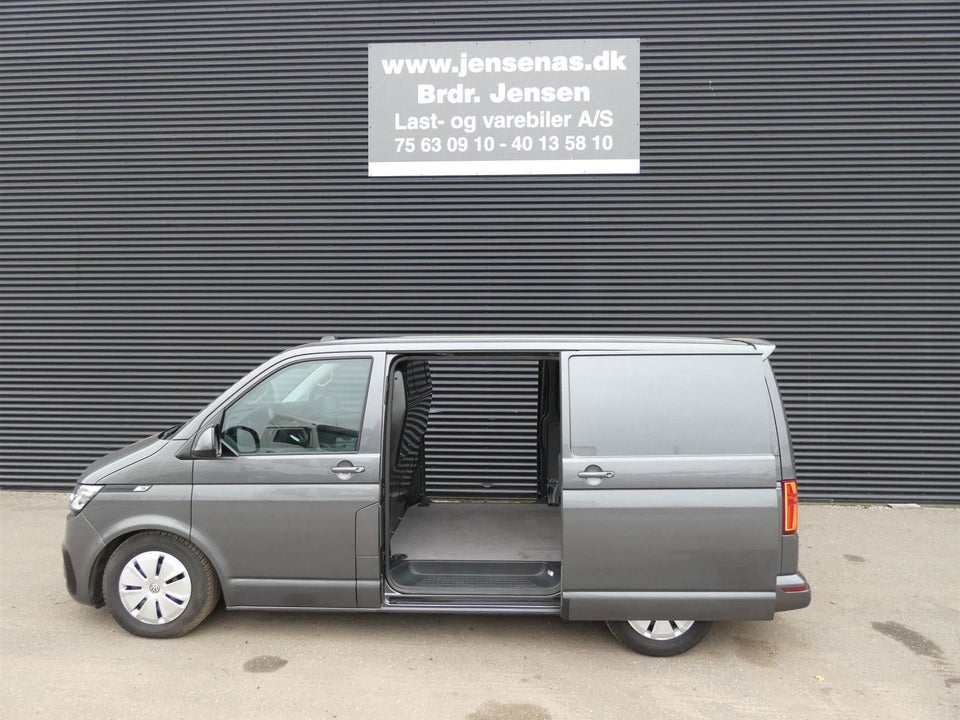 VW Transporter 2,0 TDi 150 Kassevogn DSG kort