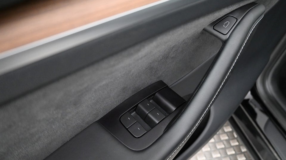 Tesla Model Y Performance AWD 5d