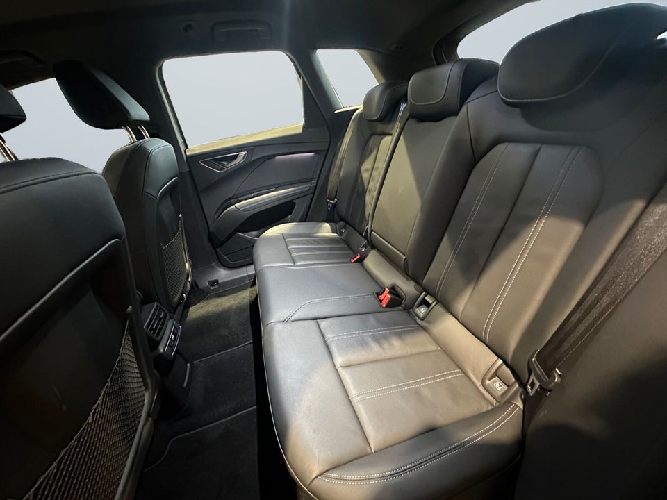 Audi Q4 e-tron 40  5d