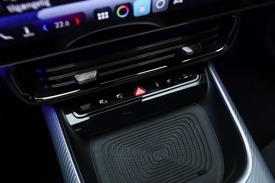 Mercedes CLA250+ EQ AMG Advance Plus 4d