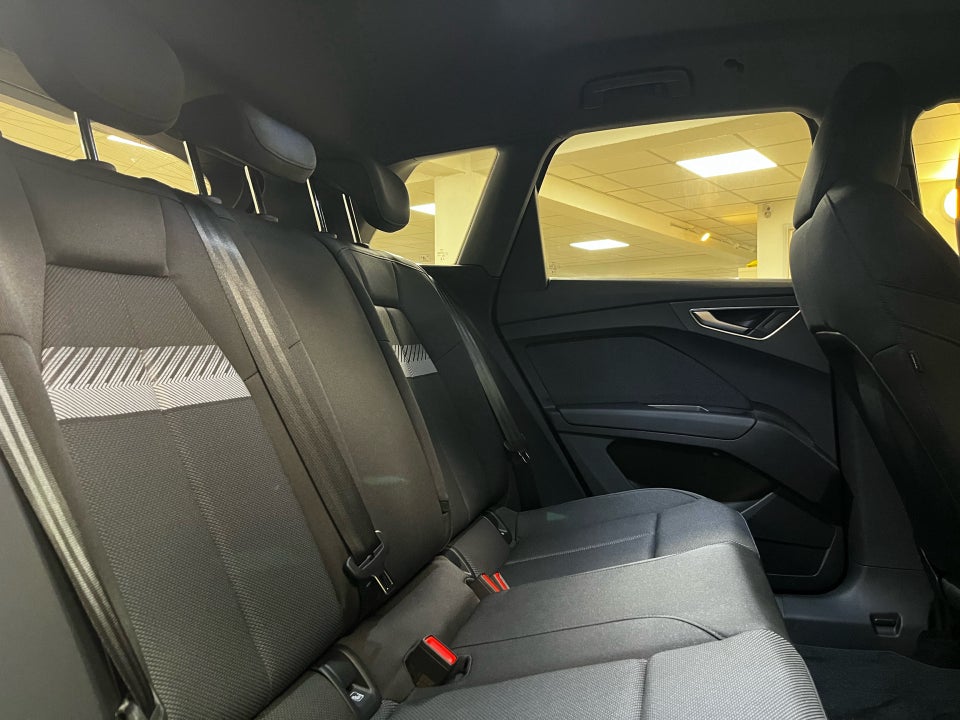 Audi Q4 e-tron 45 S-line 5d