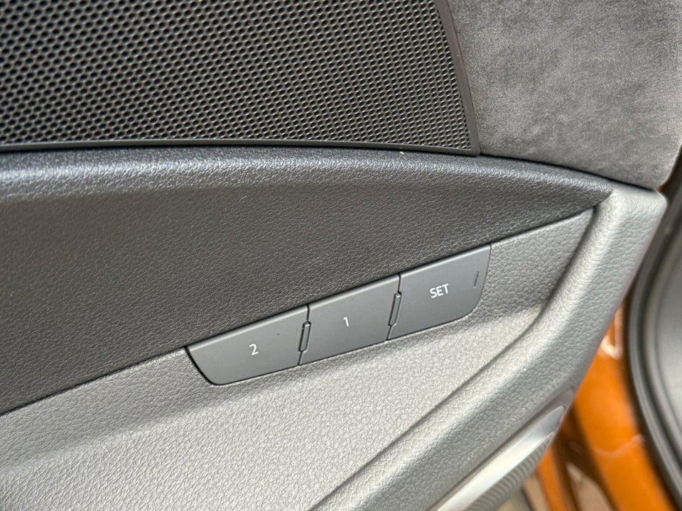 Audi e-tron S quattro 5d