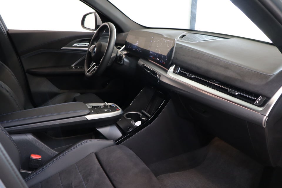 BMW iX2 eDrive20 M-Sport Premium 5d