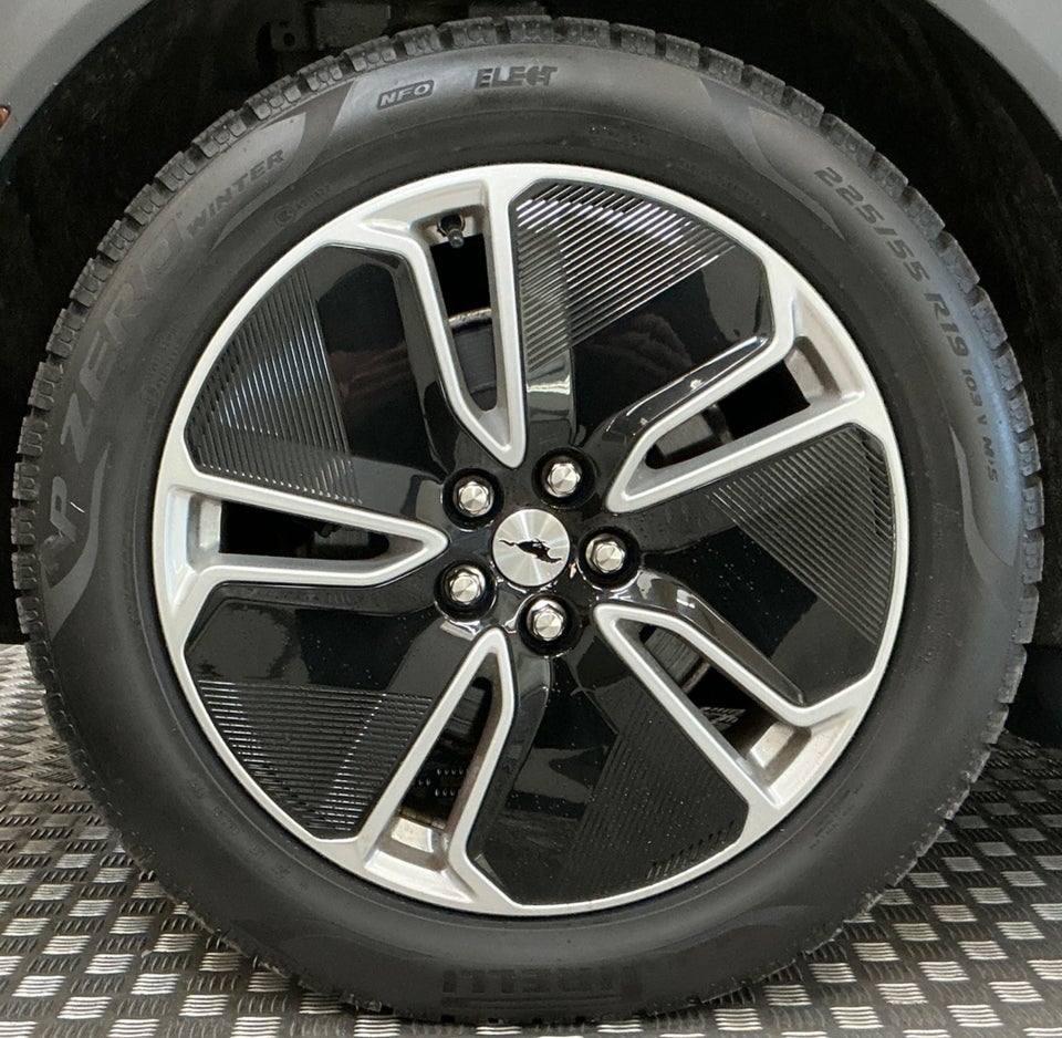 Ford Mustang Mach-E 75 Standard Range 5d