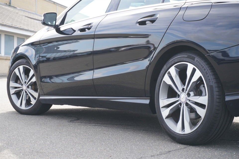 Mercedes CLA200 1,6 Shooting Brake aut. 5d