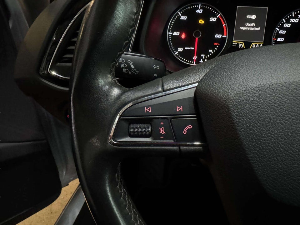 Seat Leon 1,6 TDi 110 Style DSG 5d