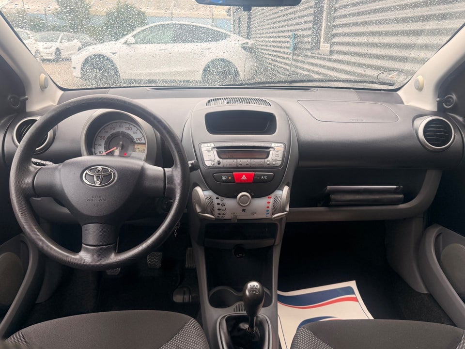 Toyota Aygo 1,0 Plus 5d