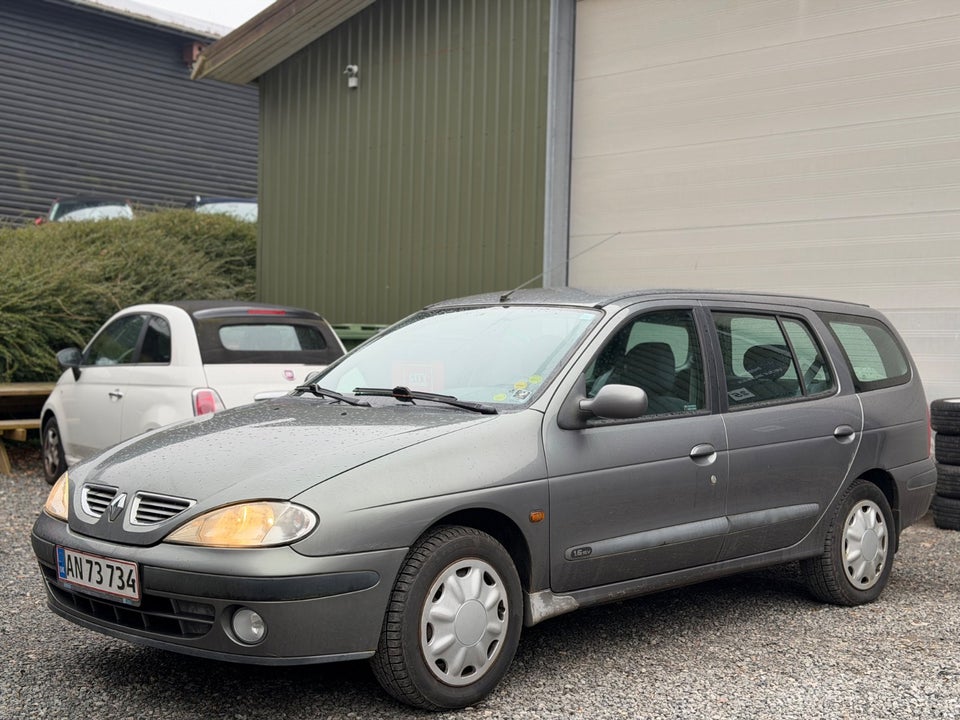 Renault Megane I 1,6 16V Expression 5d
