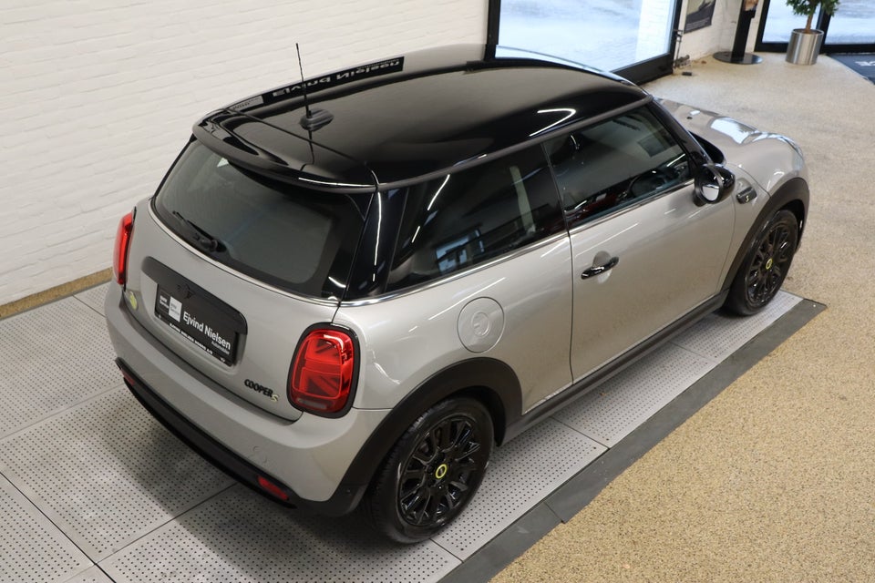 MINI Cooper SE Classic Trim 3d