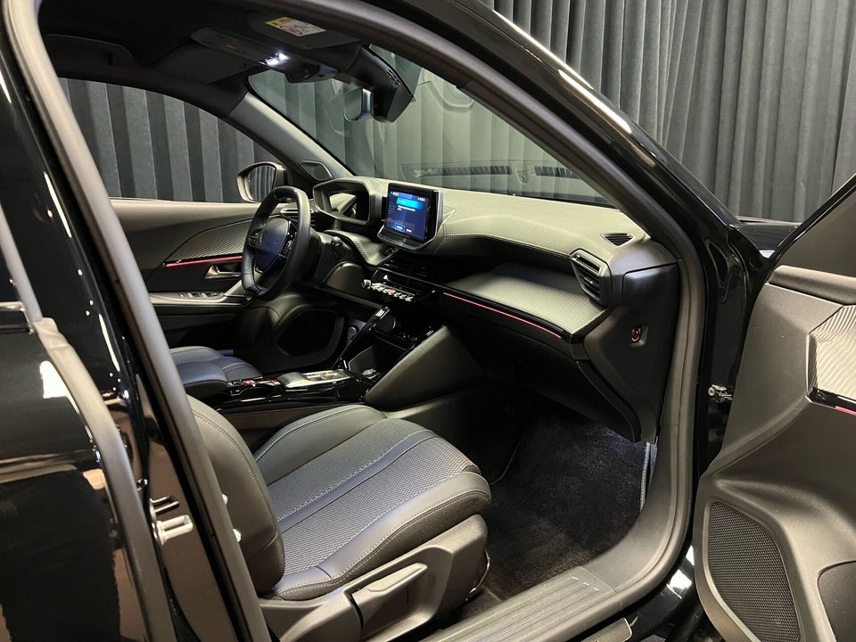 Peugeot e-2008 54 GT 5d