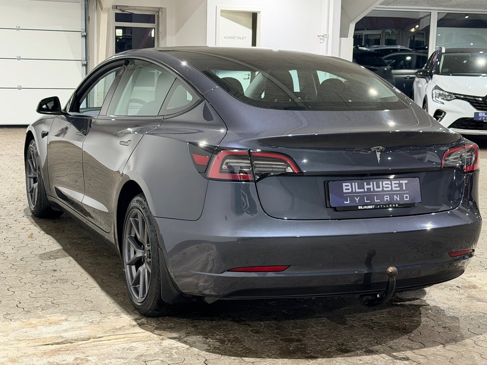 Tesla Model 3 RWD 4d