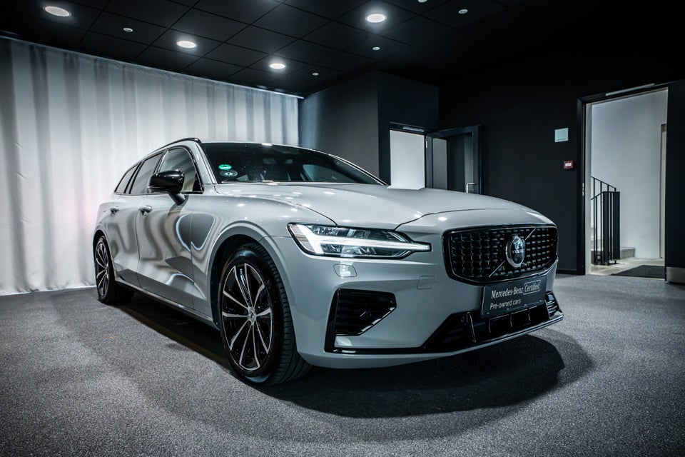 Volvo V60 2,0 T6 ReCharge Plus Dark aut. AWD 5d