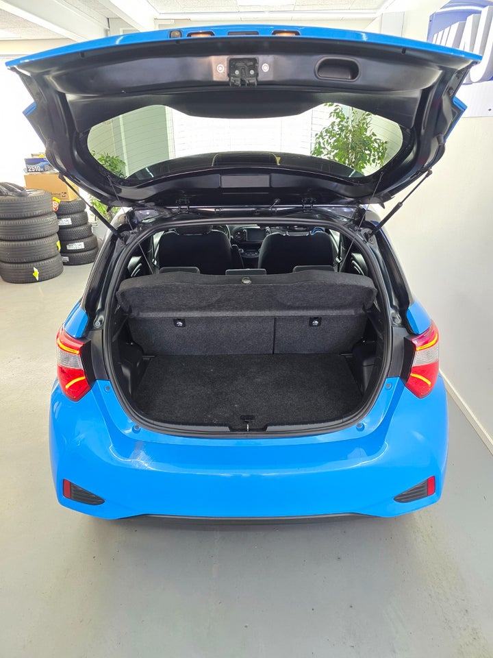 Toyota Yaris 1,5 Hybrid H3 Limited e-CVT 5d