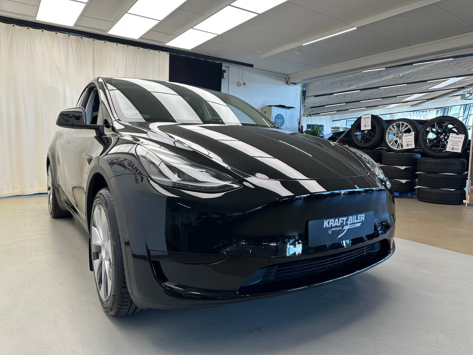 Tesla Model Y RWD 5d