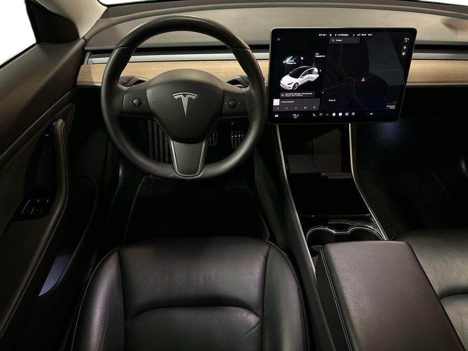 Tesla Model 3 Long Range AWD 4d